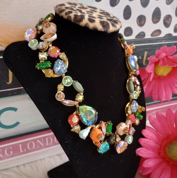 J Crew Multicolored Brûlée Crystal Circular Cluster Statement Necklace - Picture 2 of 15